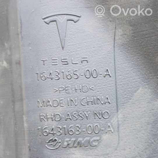 Tesla Model 3 Žibintų apiplovimo bakelis 164316500A