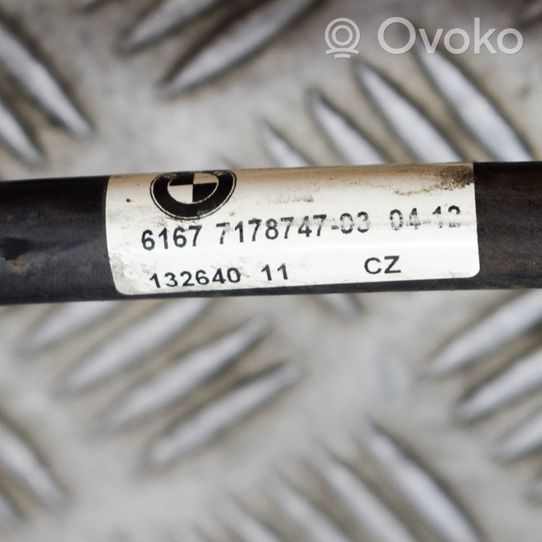 BMW 5 F10 F11 Mazgāšanas šķidruma caurulīte (-es) priekšējam logam 7178747