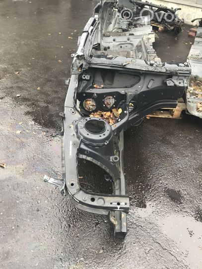 BMW 4 F32 F33 Priekšējā ceturtdaļa mašīnas 