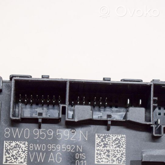 Audi A4 S4 B9 Oven ohjainlaite/moduuli 8W0959592N