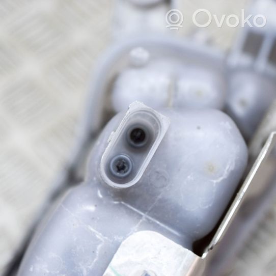 Porsche Macan Serbatoio di compensazione del liquido refrigerante/vaschetta 8K0121405M