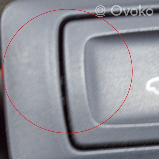Audi Q7 4L Bouton interrupteur ouverture du coffre 4G0959831A