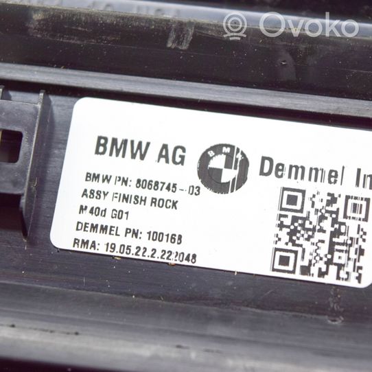 BMW X3 G01 Priekinio kėbulo slenksčio apdaila 8068745