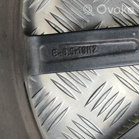 Audi Q3 8U R19-alumiinivanne 8U0601025M