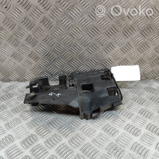 Volvo V60 Staffa angolare del supporto di montaggio del paraurti 31352284