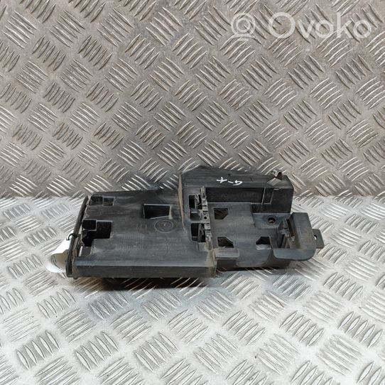 Volvo V60 Staffa angolare del supporto di montaggio del paraurti 31352284