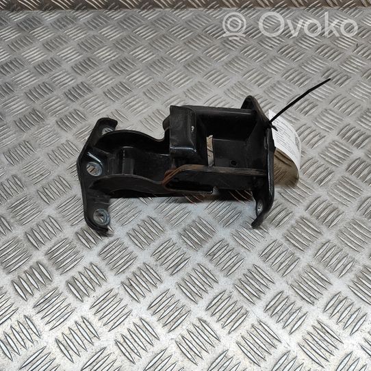 Opel Vivaro Rear door upper hinge 904006707R