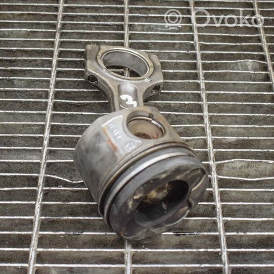 BMW 3 E90 E91 Piston 7790515