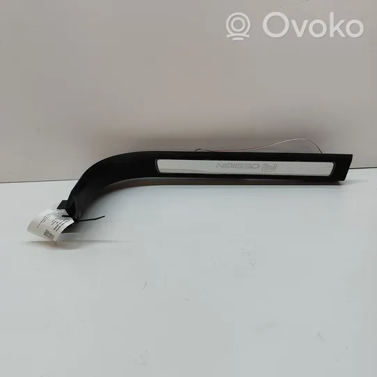 Volvo S90, V90 Etuoven kynnyksen suojalista 31377617