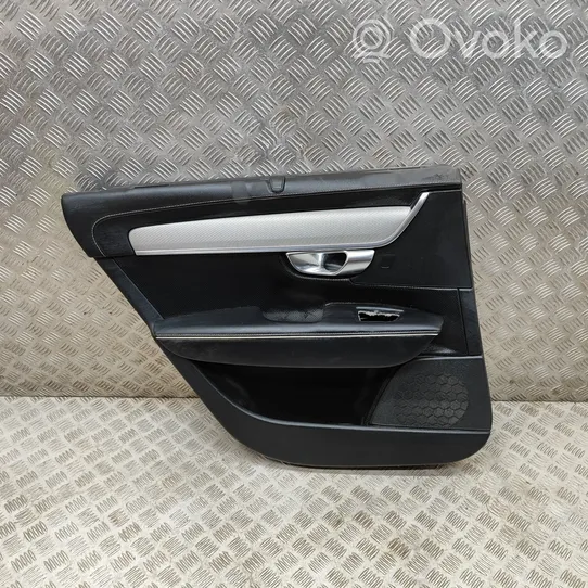 Volvo S90, V90 Takaoven verhoilu 31393232