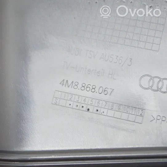 Audi Q8 Takaoven verhoilu 4M8868067