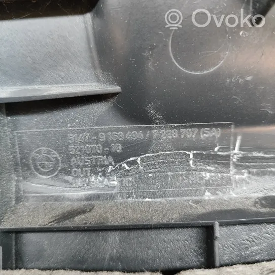 BMW 5 F10 F11 Šoninis apdailos skydas 9168494