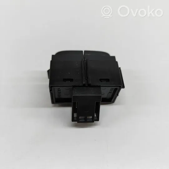 Volvo XC40 Keskuslukituksen kytkin 31456156