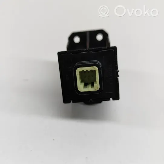 Hyundai Ioniq Botón interruptor de luz de peligro 93790G2AA0