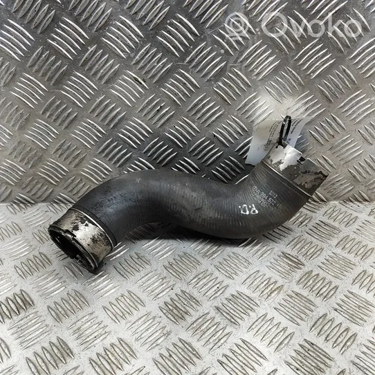Mercedes-Benz C W204 Tube d'admission de tuyau de refroidisseur intermédiaire A2045281682
