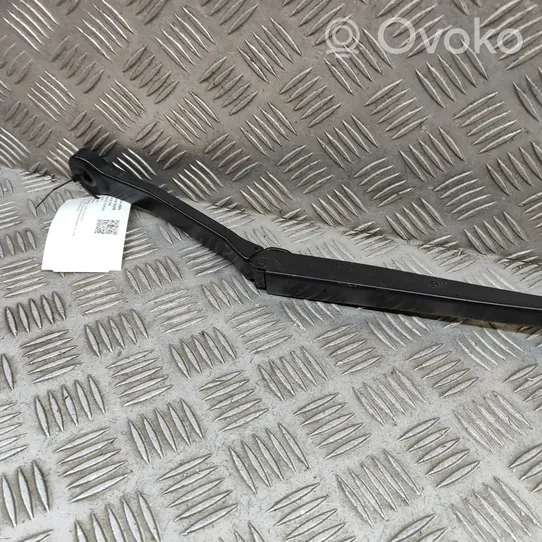 BMW X3 G01 Front wiper blade arm 7399010