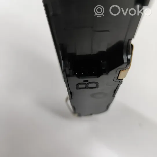 BMW 4 G22 G23 G24 G26 Przyciski / Przełącznik regulacji głośności 5A47C61