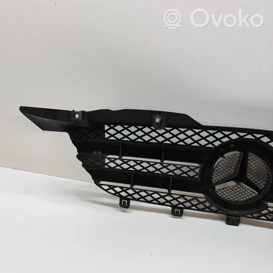 Mercedes-Benz Sprinter W906 Maskownica / Grill / Atrapa górna chłodnicy A9068800285