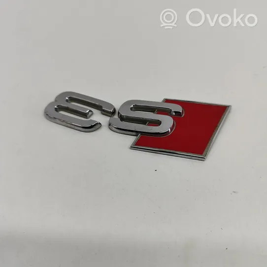 Audi A3 S3 8V Valmistajan merkki/logo/tunnus 8L0853735