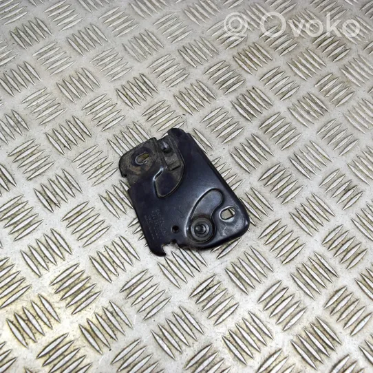 Audi A3 S3 8V Anello/gancio chiusura/serratura del vano motore/cofano 8V0823186B