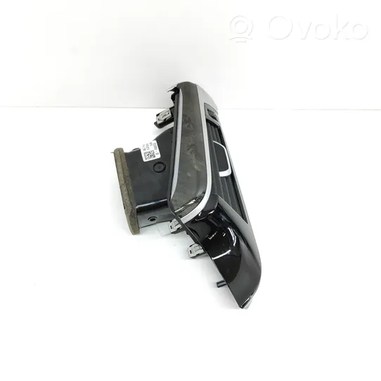 BMW 5 G30 G31 Lango oro grotelės 9330858