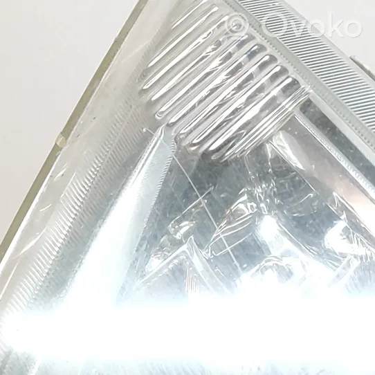 Toyota Hilux (AN10, AN20, AN30) Lampa przednia 811100K080