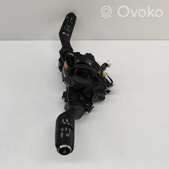 Lexus UX Pyyhkimen/suuntavilkun vipukytkin 7605017L066