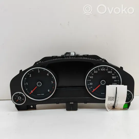 Volkswagen Touareg II Speedometer (instrument cluster) 7P6920880A