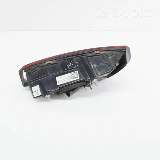 Audi A5 Lampy tylnej klapy bagażnika 8W6945093C