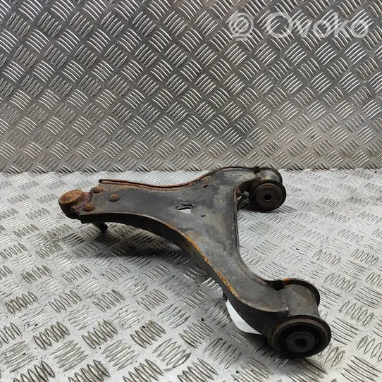 Mercedes-Benz Vito Viano W447 Braccio di controllo sospensione anteriore inferiore/braccio oscillante A4473303100