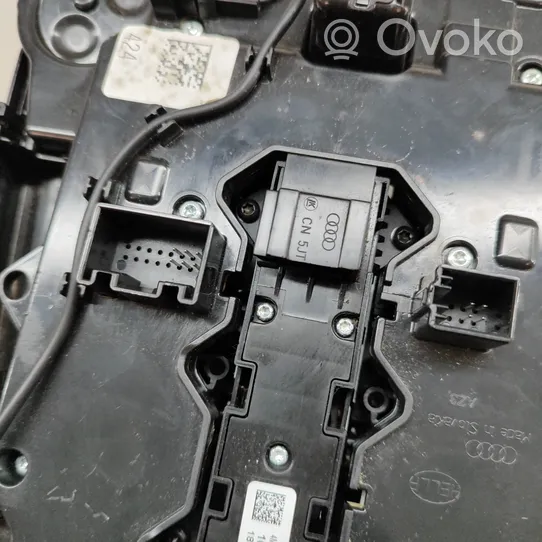 Audi A5 Światło fotela przedniego 8W0947135CN