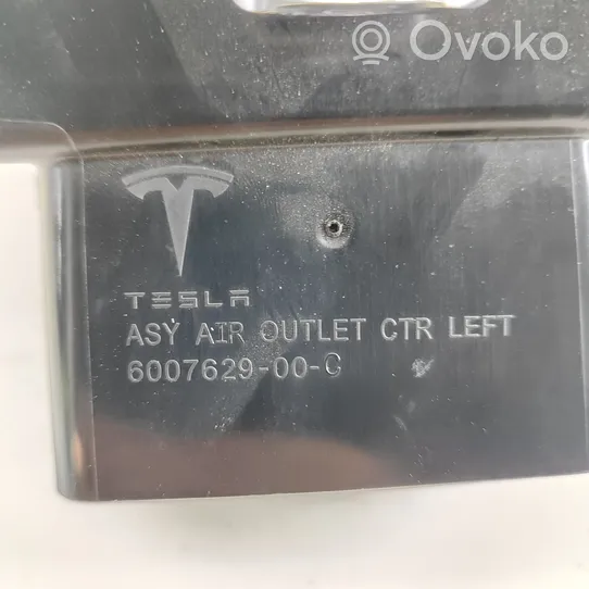 Tesla Model X Kojelaudan tuuletussuuttimen suojalista 600762900C