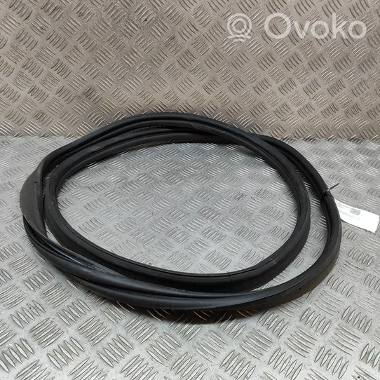 Volvo S60 Trunk rubber seal (body) 31479338