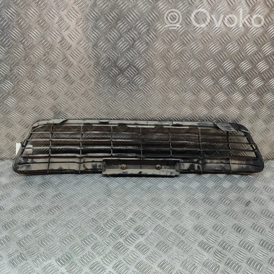 Toyota Hilux (AN120, AN130) Grille inférieure de pare-chocs avant 531120K280