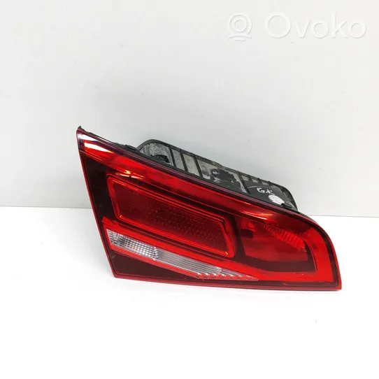 Audi A3 S3 8V Lampy tylnej klapy bagażnika 8V4945075