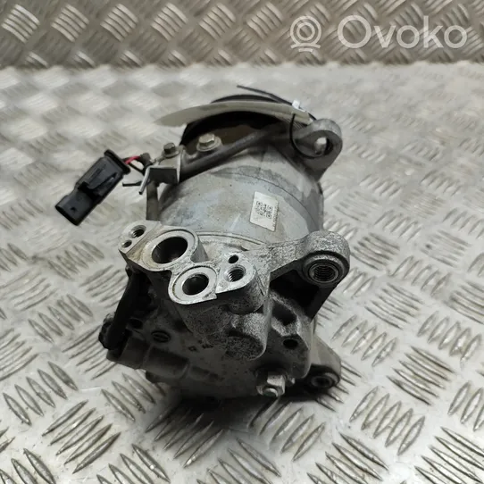 BMW X1 F48 F49 Compresor (bomba) del aire acondicionado (A/C)) 6826879