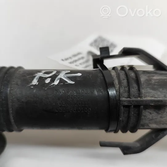 Volkswagen Tiguan Headlight washer spray nozzle 5N0955103A