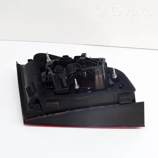 Audi A3 S3 8V Lampy tylnej klapy bagażnika 8V4945094A