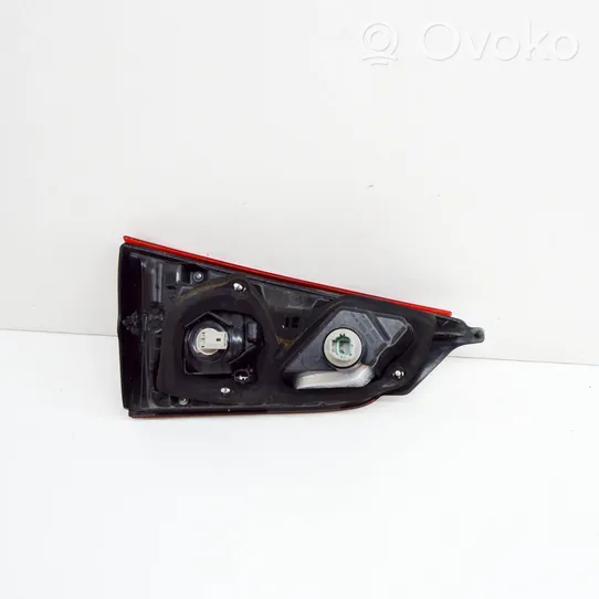 Nissan Qashqai Galinis žibintas dangtyje 265504EA5A