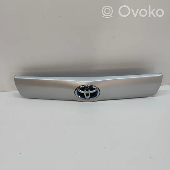 Toyota Prius+ (ZVW40) Takaluukun rekisterikilven valon palkki 7680147140