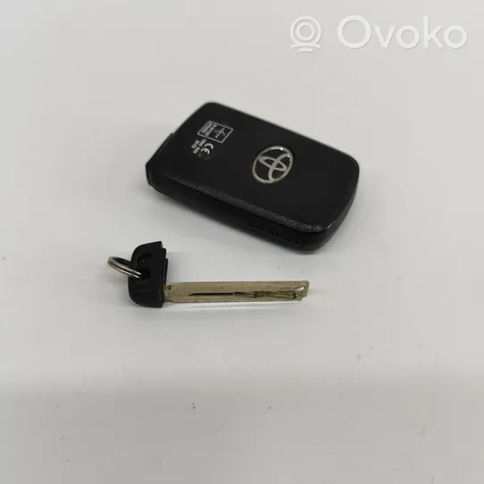 Toyota Prius+ (ZVW40) Klucz / Karta zapłonu 8990412370