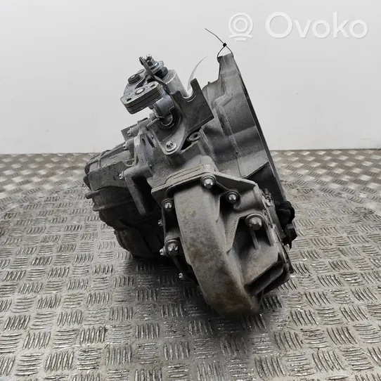 Opel Astra J Mechaninė 6 pavarų dėžė 55569878