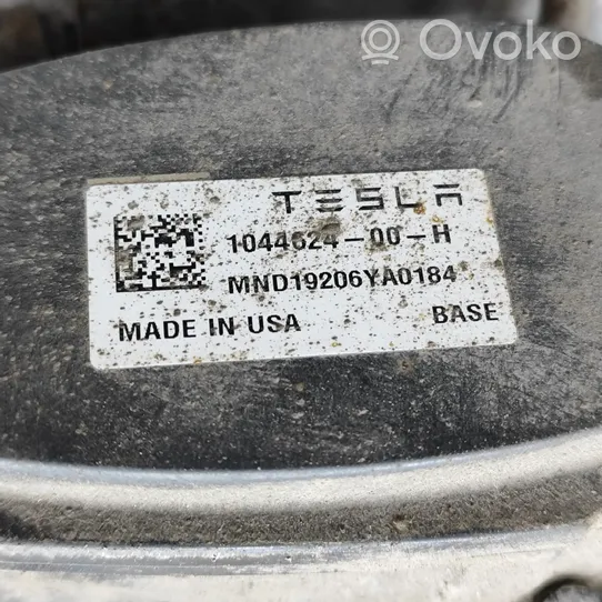 Tesla Model 3 Tylny zacisk hamulcowy 104462400H