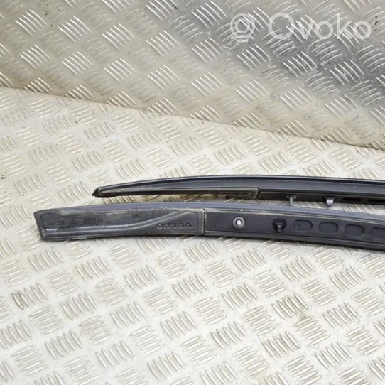 Volvo V60 Roof transverse bars on the "horns" 31402811