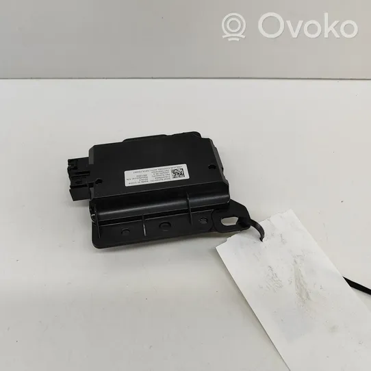 Tesla Model 3 Moduł / Sterownik USB 109329500A