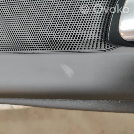 Volvo XC40 Rivestimento del pannello della portiera anteriore 32282661