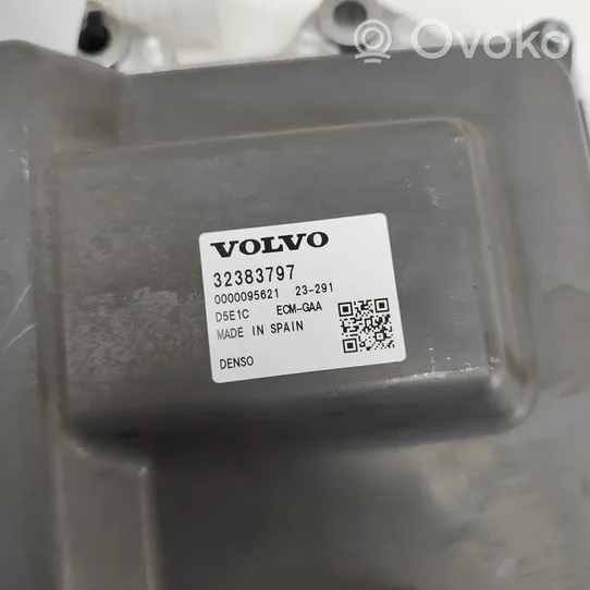 Volvo XC40 Variklio valdymo blokas 32383797
