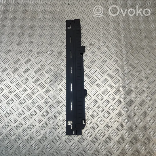 BMW 4 F32 F33 Radiatoru paneļa turētājs (televizora) 8625433