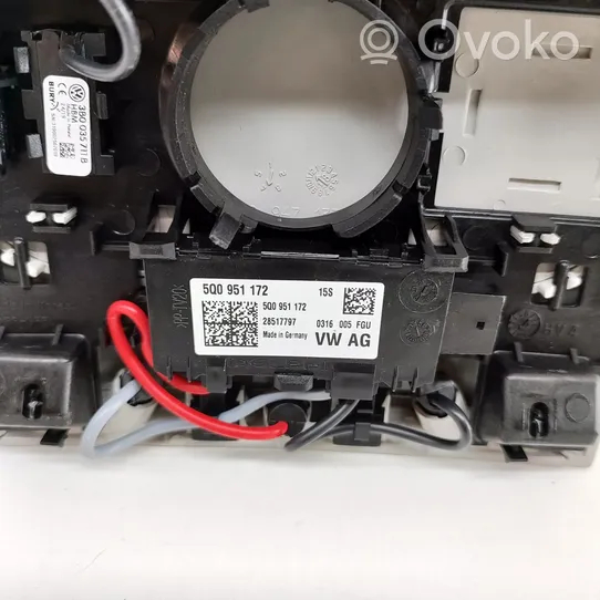 Skoda Karoq Illuminazione sedili anteriori 57B947105B