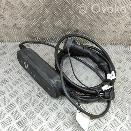 Audi E-tron GT Câble de recharge voiture électrique 8V4971675AN